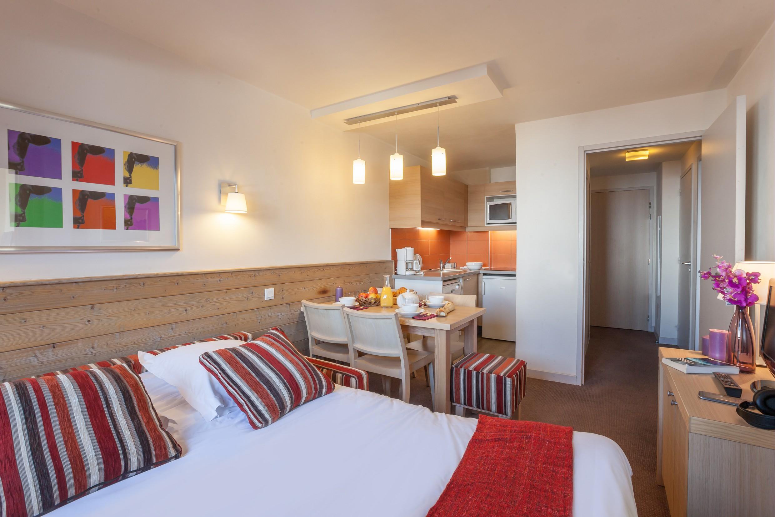 Pierre & Les Nereides Aparthotel 3*