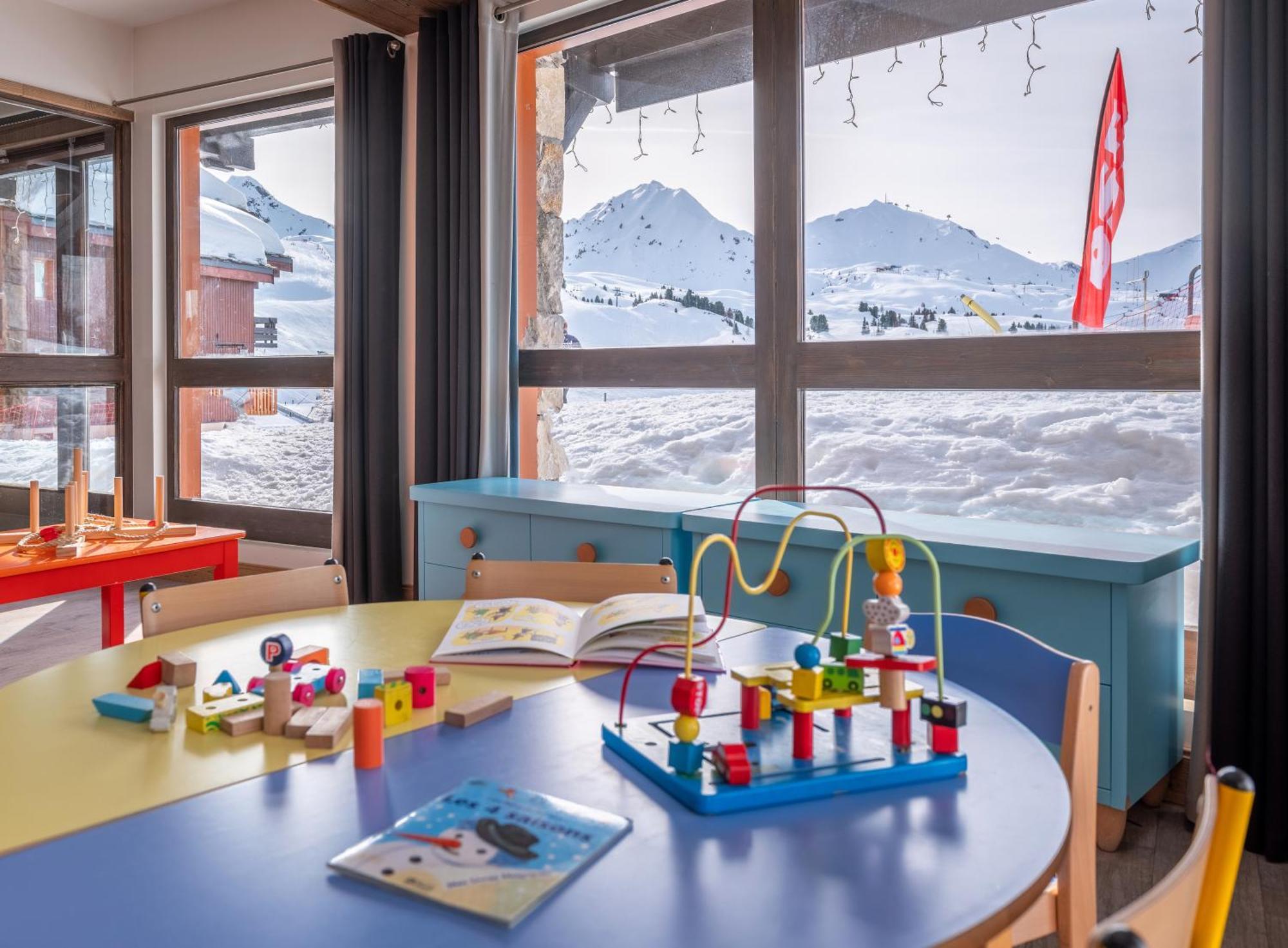 Aparthotel Pierre & Les Nereides 3*